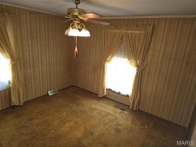 9332 Cloverhurst Drive, St Louis, MO 63123