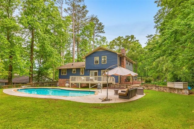 2711 Georgian Court, Marietta, GA 30068