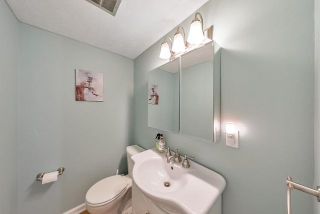 2711 Georgian Court, Marietta, GA 30068
