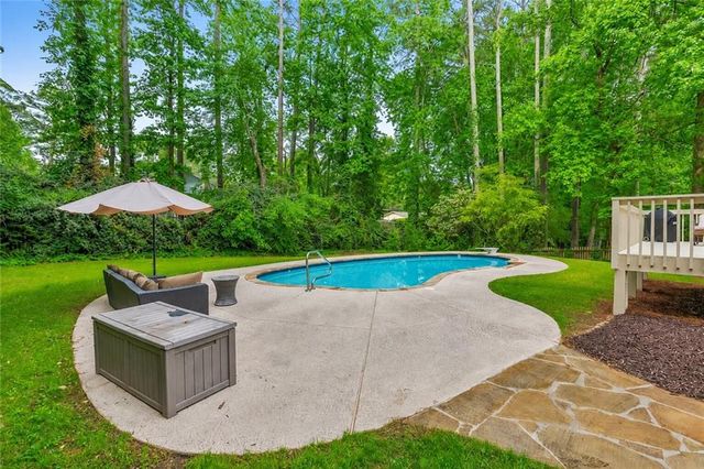 2711 Georgian Court, Marietta, GA 30068