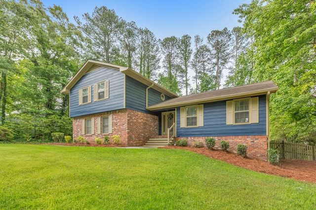 2711 Georgian Court, Marietta, GA 30068