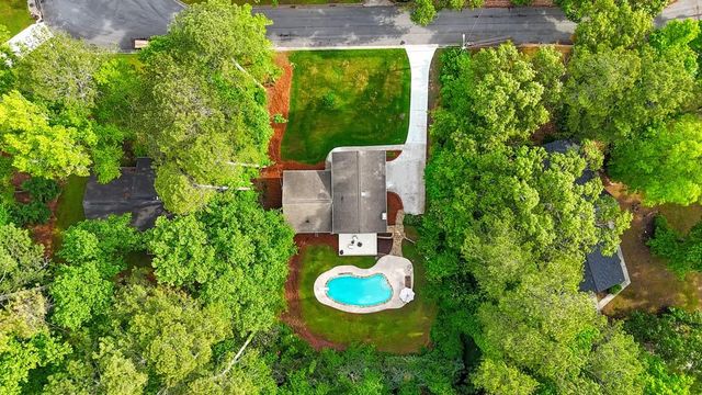 2711 Georgian Court, Marietta, GA 30068