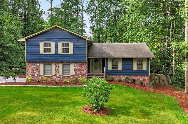 2711 Georgian Court, Marietta, GA 30068