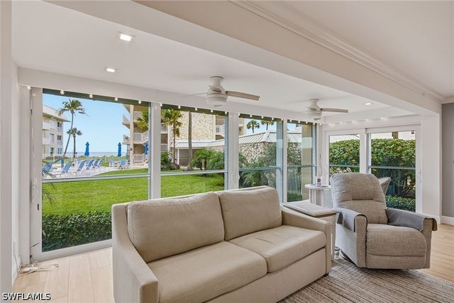 2875 Gulf Shore BLVD N 106, Naples, FL 34103