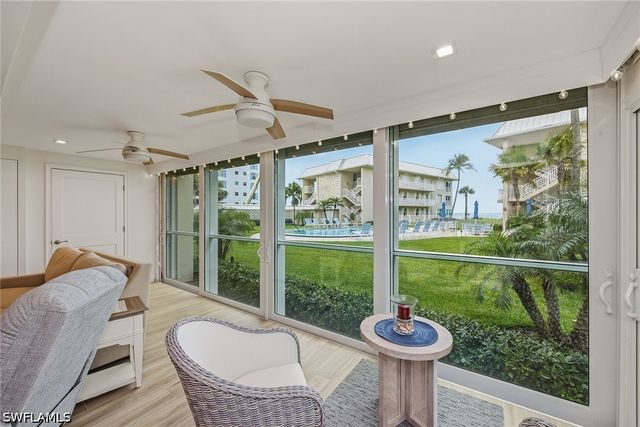2875 Gulf Shore BLVD N 106, Naples, FL 34103