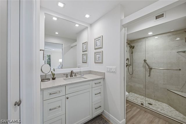 2875 Gulf Shore BLVD N 106, Naples, FL 34103