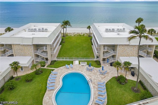 2875 Gulf Shore BLVD N 106, Naples, FL 34103