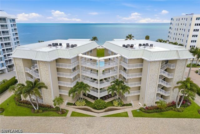 2875 Gulf Shore BLVD N 106, Naples, FL 34103