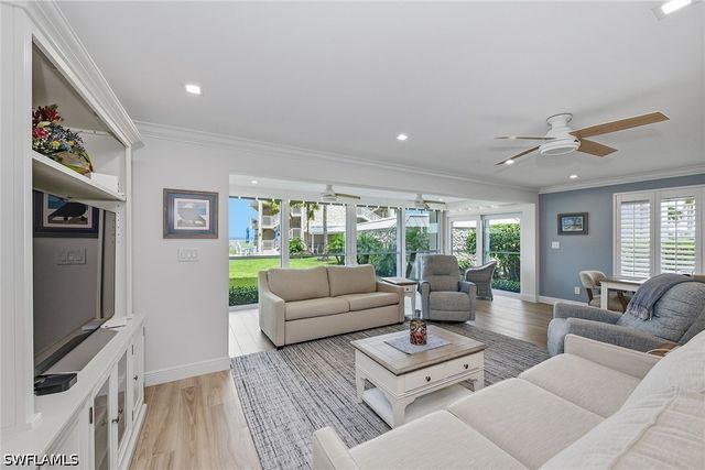 2875 Gulf Shore BLVD N 106, Naples, FL 34103