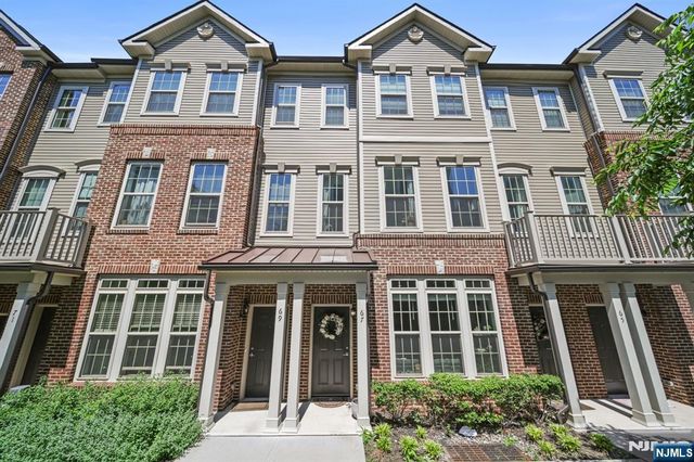 67 Arnold Drive 5811, Wood Ridge, NJ 07075