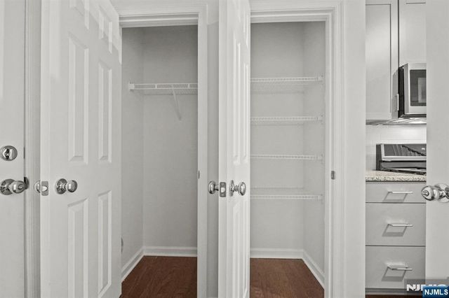 67 Arnold Drive 5811, Wood Ridge, NJ 07075