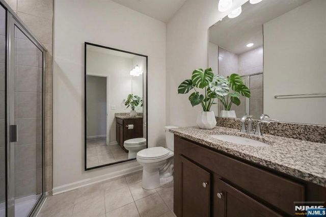 67 Arnold Drive 5811, Wood Ridge, NJ 07075
