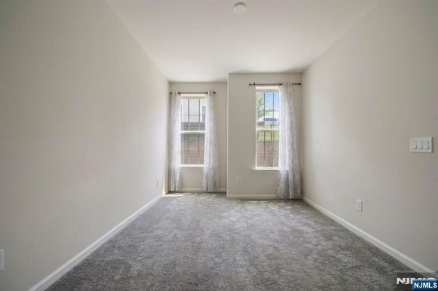 67 Arnold Drive 5811, Wood Ridge, NJ 07075