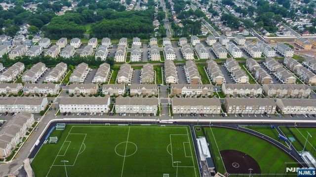 67 Arnold Drive 5811, Wood Ridge, NJ 07075