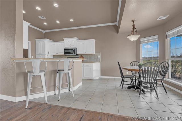 2931 E Rabbs Drive, Oologah, OK 74053