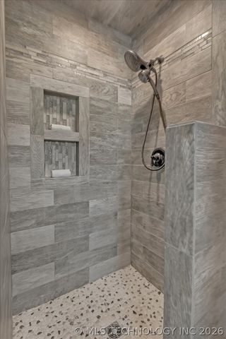 2931 E Rabbs Drive, Oologah, OK 74053