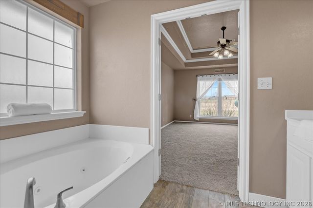 2931 E Rabbs Drive, Oologah, OK 74053