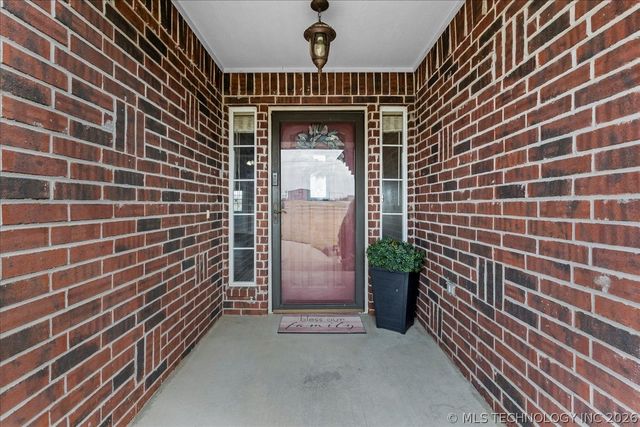 2931 E Rabbs Drive, Oologah, OK 74053