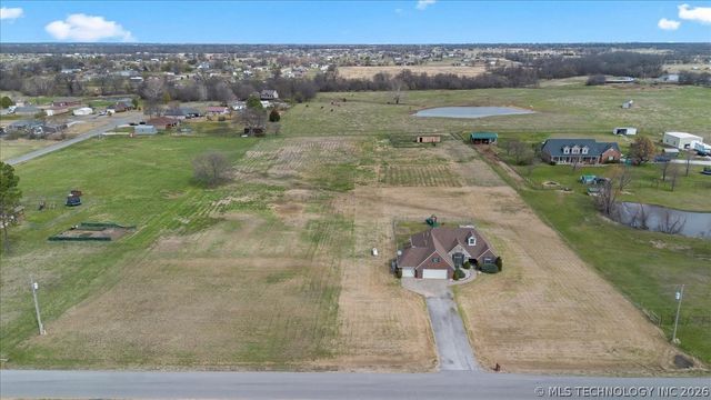 2931 E Rabbs Drive, Oologah, OK 74053