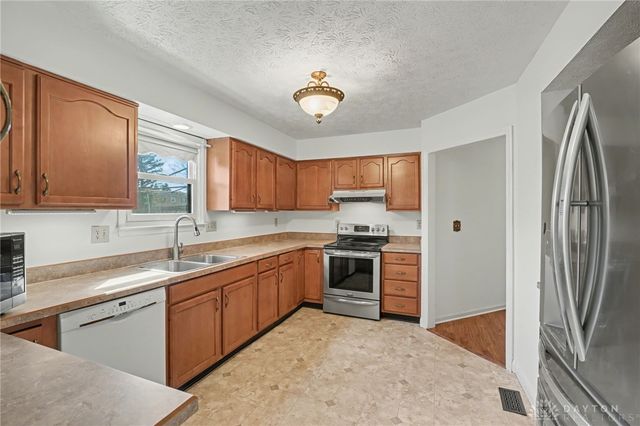 7580 Turtle Creek Drive, Dayton, OH 45414