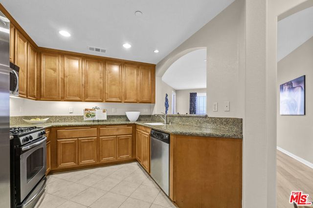 2001 Artesia Boulevard 208, Redondo Beach, CA 90278