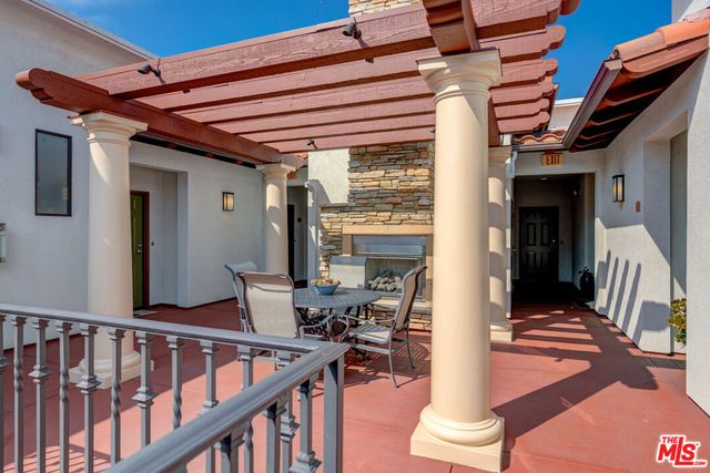 2001 Artesia Boulevard 208, Redondo Beach, CA 90278