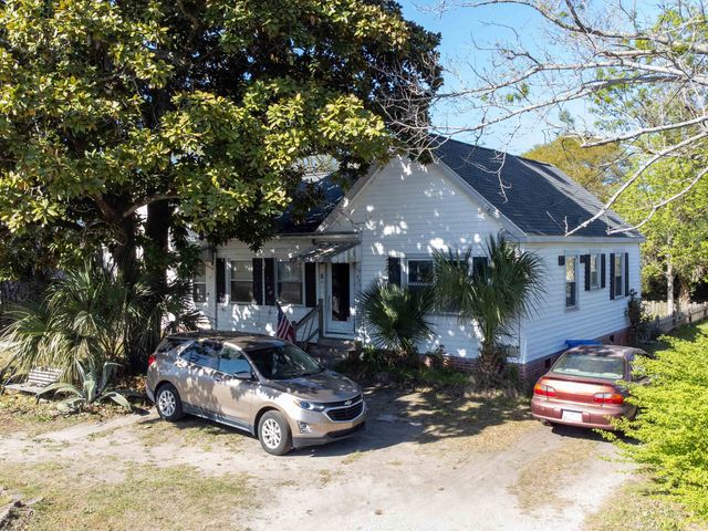 406 13th Ave. S, Myrtle Beach, SC 29577