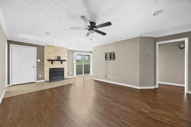 10673 Braes Bend Drive, Houston, TX 77071