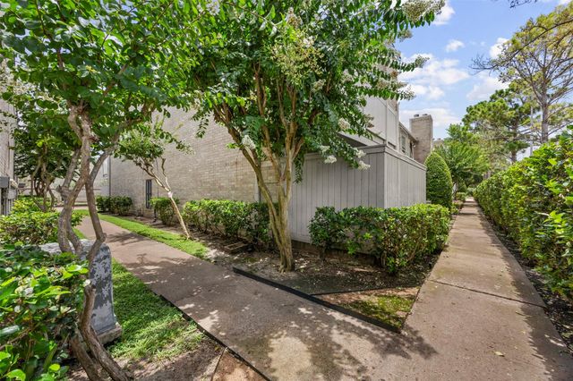 10673 Braes Bend Drive, Houston, TX 77071