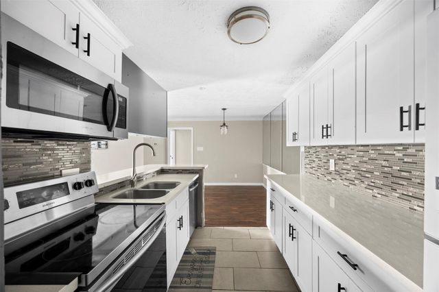 10673 Braes Bend Drive, Houston, TX 77071