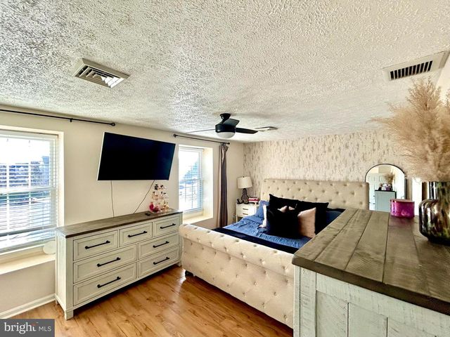 7 REDWOOD CT, Glassboro, NJ 08028