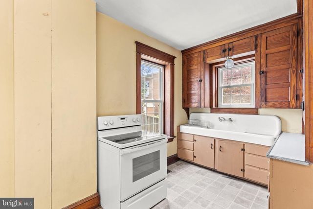 228 BALTIMORE ST, Hanover, PA 17331
