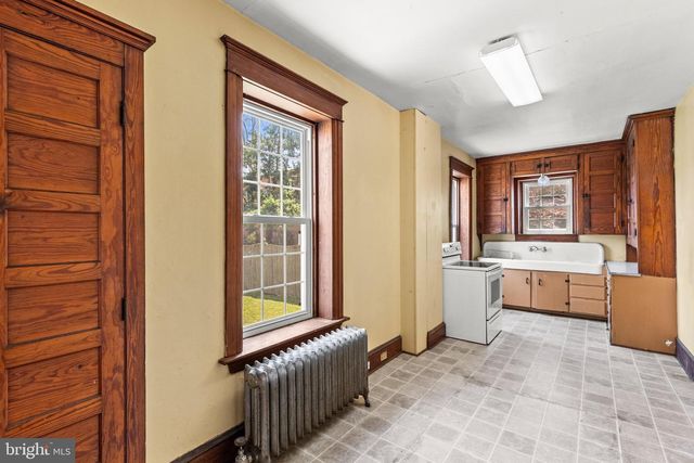 228 BALTIMORE ST, Hanover, PA 17331