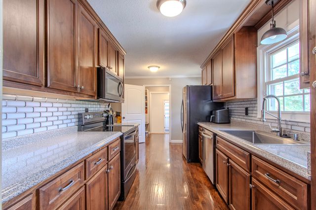 254 Shane Lee Cir, Dover, TN 37058