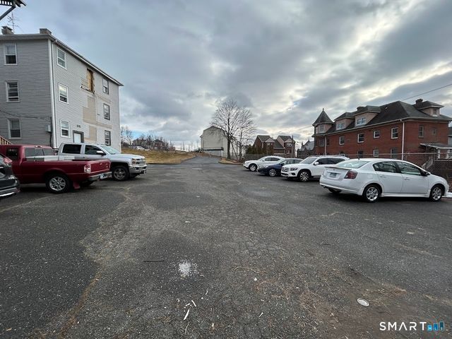 2 Broad Street 1E, New Britain, CT 06053