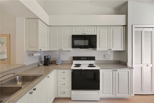 7360 Glenmoor LN 4306, Naples, FL 34104