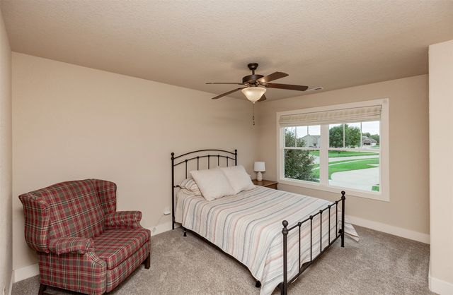 420 NE Mission Court, Ankeny, IA 50021