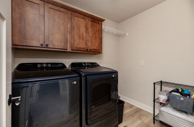420 NE Mission Court, Ankeny, IA 50021