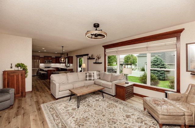 420 NE Mission Court, Ankeny, IA 50021