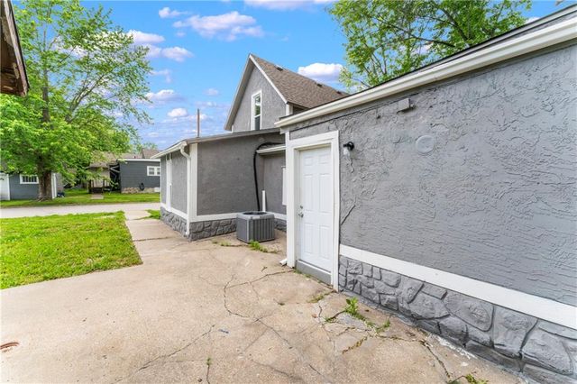 115 Brown Avenue, Osawatomie, KS 66064