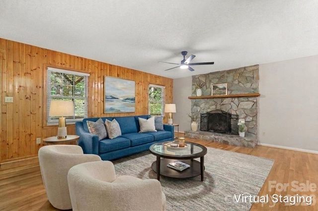 3840 Cherry Grove Drive, Hickory, NC 28602