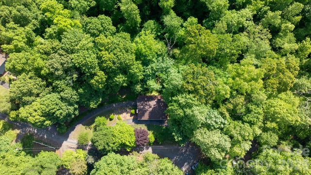 3840 Cherry Grove Drive, Hickory, NC 28602