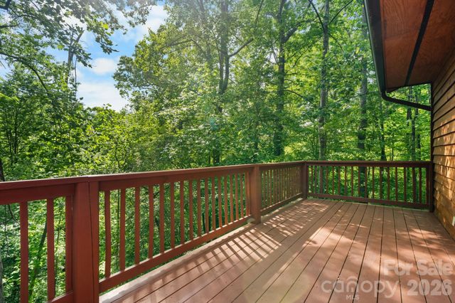 3840 Cherry Grove Drive, Hickory, NC 28602