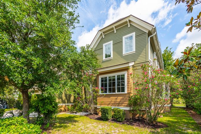 67 Delahow Street, Charleston, SC 29492