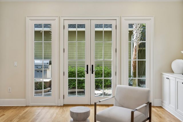 67 Delahow Street, Charleston, SC 29492