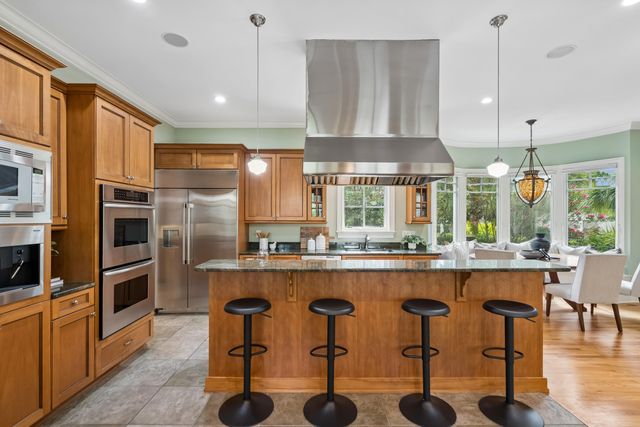 67 Delahow Street, Charleston, SC 29492