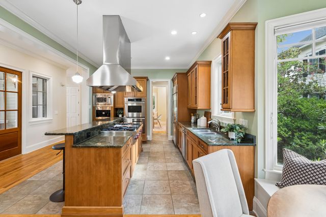 67 Delahow Street, Charleston, SC 29492