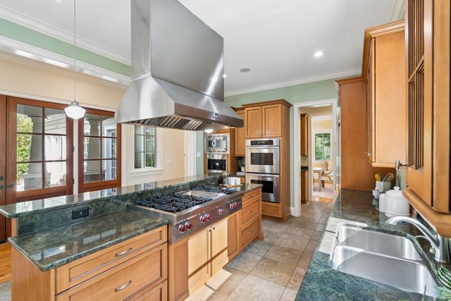 67 Delahow Street, Charleston, SC 29492