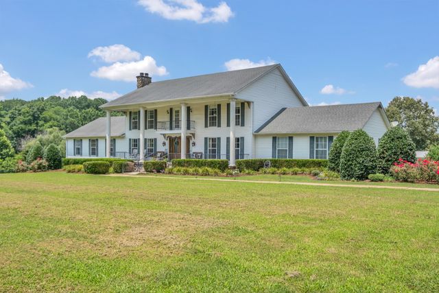 2600 Clanton Rd, Lawrenceburg, TN 38464