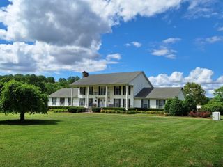 2600 Clanton Rd, Lawrenceburg, TN 38464